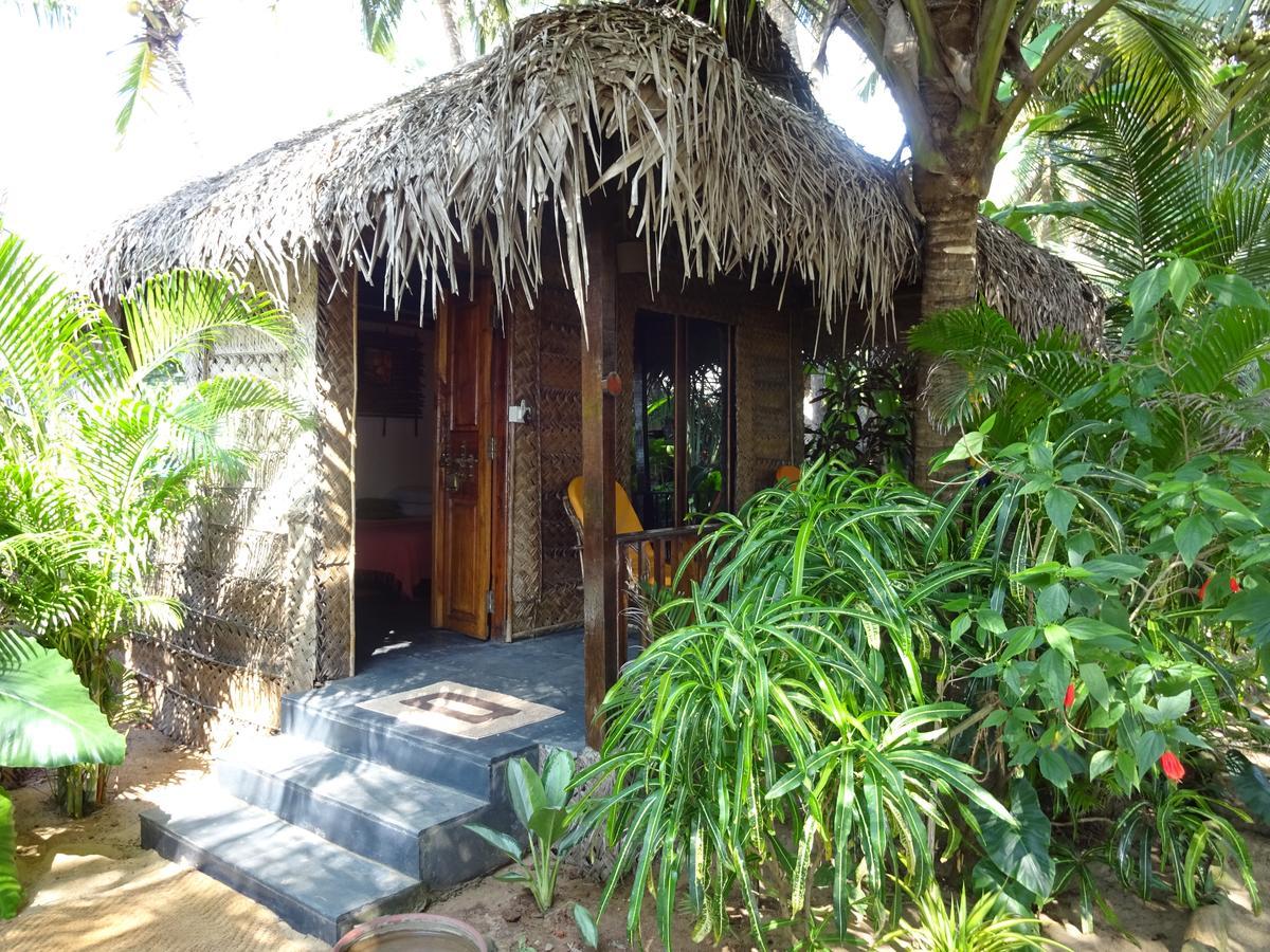 Agonda White Sand Hotel Exterior photo